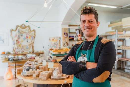 I profumi del bosco di Paola Pecenca Dal 1999 l'esperienza e la passione trasformate in sapone