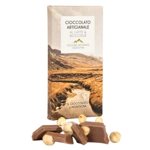 Hausgemachte Milchschokolade und Haselnüsse, 100g