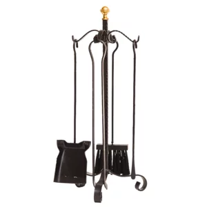Schmiedeeisernes Kaminbesteck mit Knauf und 4 Zubehörteilen, H 52cm
