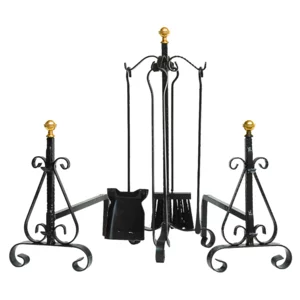 Kompletter kleiner Kamin