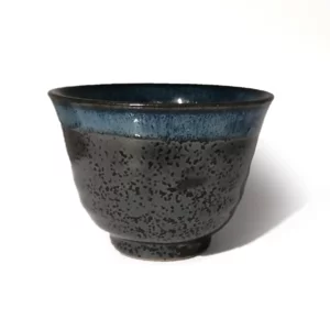 Tazza in ceramica giapponese nera e blù, altezza 6 cm
