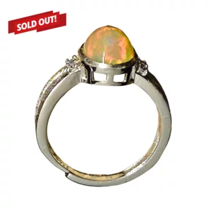 Anello in argento con Opale naturale etiope