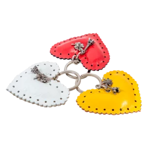 Tris di portachiavi cuore in pelle double face con charms