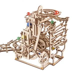 Mechanisches Holzmodell: Kugelbahn, mehrstufiger Aufzug