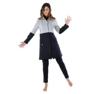 Manteau en molleton de coton gris clair / bleu, modèle Bicolor Mango