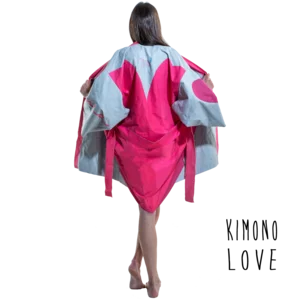 Kimono, cap e Pochette in microfibra con fantasia cuore