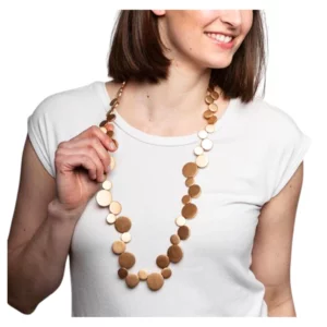 Collana lunga in legno Kiana, metallizzata, 94cm