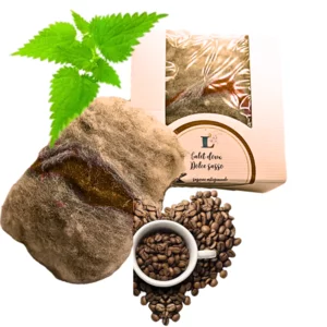 Kaffee-/Minzseife „Dolce Sasso“, überzogen mit Schurwollfilz zum Peeling.